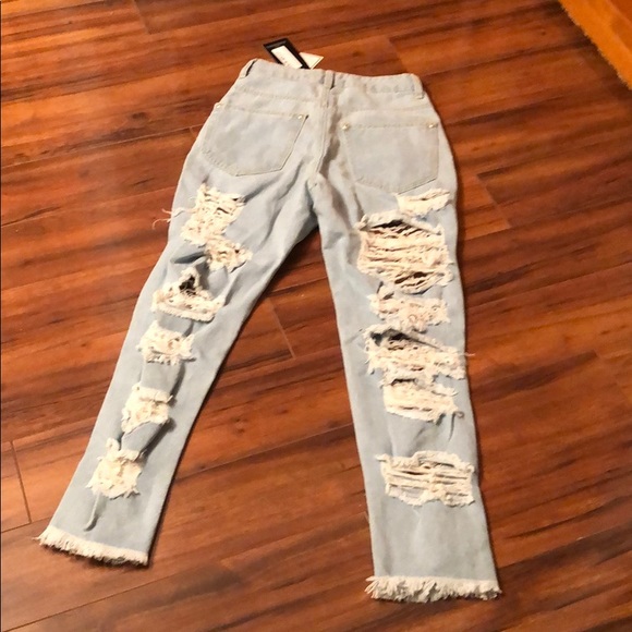 NWT Extreme Distressed Jeans. - Picture 4 of 6